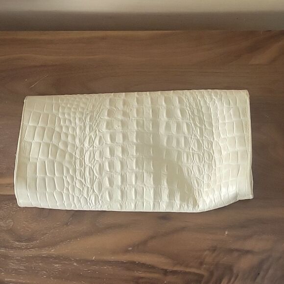 NEW JJ Winters Hilary Duff Kristen Cavallari Clutch Beige Cream Croc Leather - Picture 10 of 16